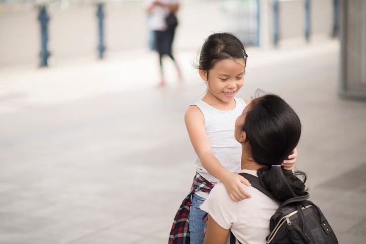 tanda anak siap masuk TK, kesiapan anak ke TK, perkembangan anak usia 4 tahun, anak masuk taman kanak-kanak, parenting anak usia dini, tips masuk TK